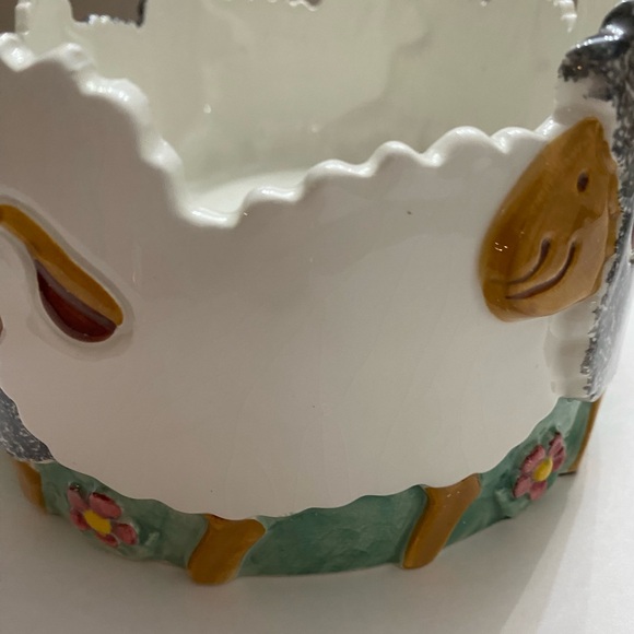 Made for Ethan Allen Ceramic Italian Made Ceramic Dish with Sheep on Exterior - Picture 5 of 15